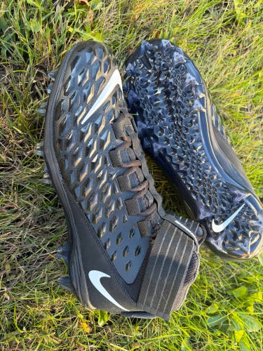 Men's Size M 11.5 (W 12.5) Nike Force Savage Pro 2 Mid Top Molded Cleats (New)