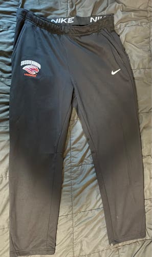 SUSQUEHANNA UNIVERSITY LAX TEAM NIKE THERMA-FIT SWEATPANTS  (XL) - BLACK