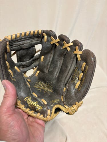 Outfield RH Rawlings Highlight Series Baseball Glove 10.5" (Used)