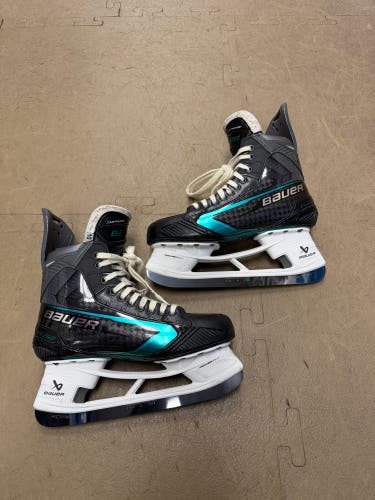 2026 Bauer Supreme Fuse Hockey Skates Regular Width 10 (Used Few times)
