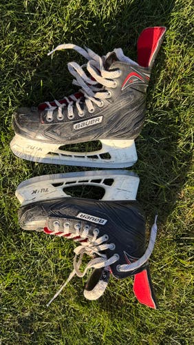 Black Bauer Vapor X350 Hockey Skates Regular Width Size 4 (Used)