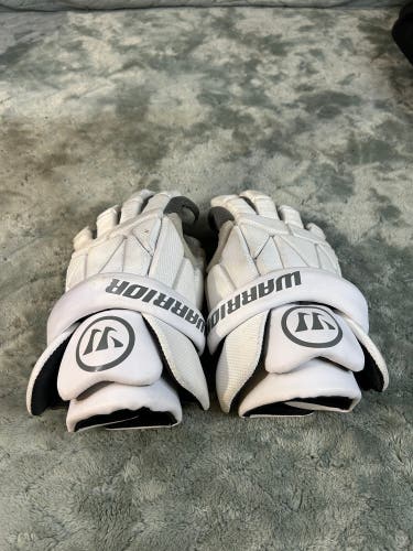 White Small Warrior Evo Lite Lacrosse Gloves (Used)