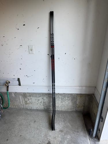 Senior CCM JetSpeed FT+ Right Handed Hockey Stick P29 75 Flex (New)