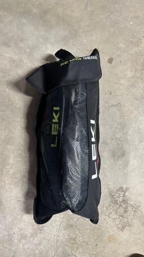 Shin Guards Medium Leki Shin Guard (New)