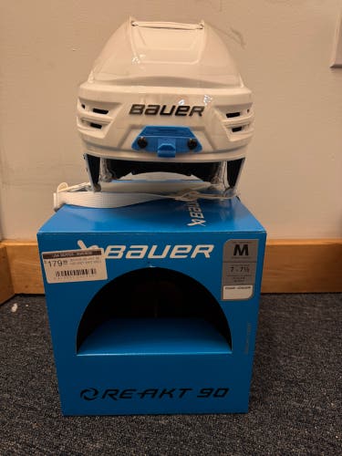 New Medium White Bauer Re-Akt 90 Helmet