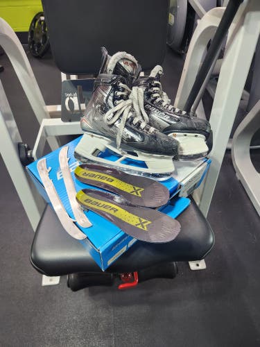 Bauer S25 Vapor Shift Pro (SMU) Hockey Skates Size 4.5