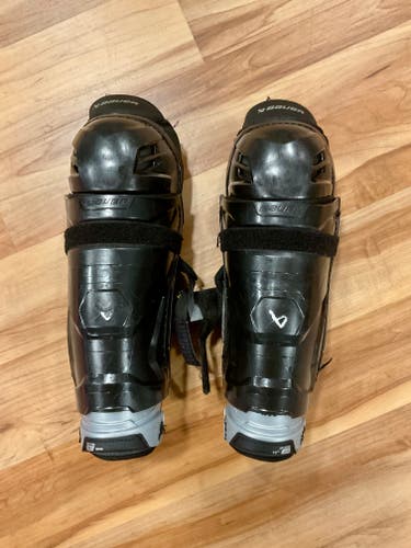 Junior Bauer Supreme M5 Pro 12" Shin Pads (Used)