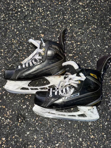 Black 2015 Bauer Supreme 160 Hockey Skates Regular Width 10.5 (Used)