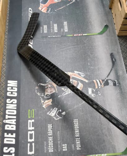 NEW! P31 | 26'' NEW! Senior Carbon pro Full Right Goalie Stick 26" Paddle Pro Stock (New)