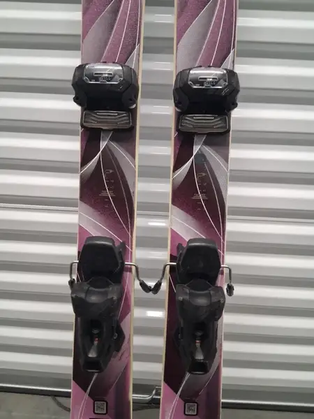 Atomic Vantage 95 C Womens Ski 162cm w/Binding | SidelineSwap