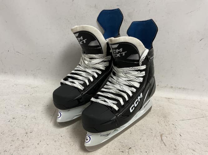 Used CCM NEXT Senior Hockey Skate Senior 6 11855-S000211356