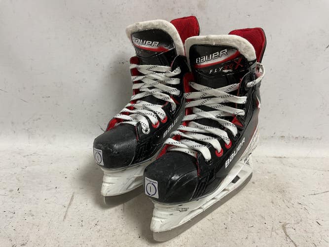 Used Bauer VAPOR FLY 30 Junior Hockey Skate Junior 01 11855-S000211384