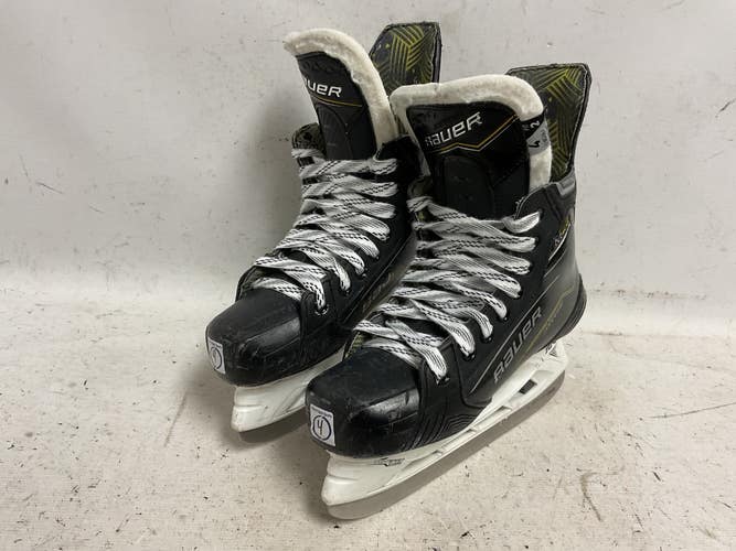 Used Bauer SUPREME M40 Intermediate Hockey Skate Intermediate 4.0 11855-S000211385