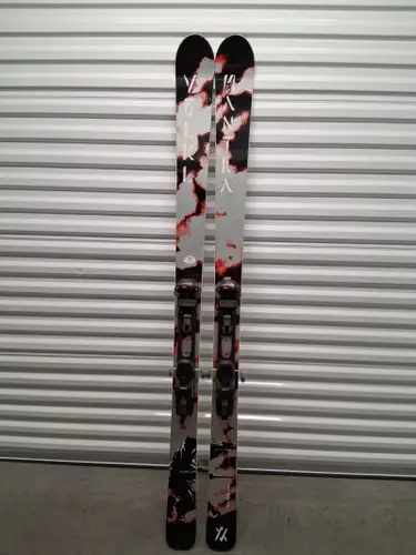 Volkl MANTRA 184cm All-Mountain SKIS W/Marker Baron Bindings