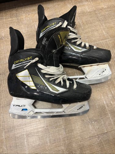 Black/Yellow 2024 True Catalyst Hockey Skates Regular Width 7 (Used)