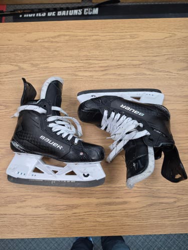 Size 8 Fit 3 Bauer Supreme Shadow Hockey Skates Pro Stock 8 (Used) #X17
