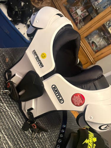 Large Youth Battle Defender Shoulder Pads (New)