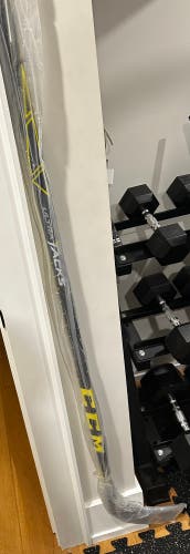 Senior CCM Ultra Tacks Right Handed Hockey Stick 75 Flex Pro Stock (New)