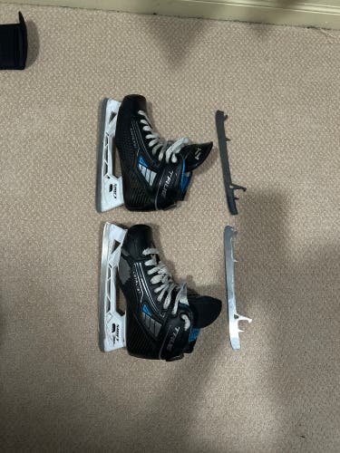 2024 True Catalyst 5x4 Hockey Goalie Skates Regular Width 6.5 (Used)