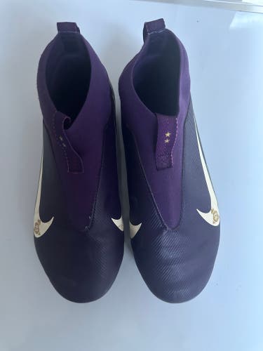 Purple Unisex 5.5Y (Big Kids / Youth) Nike Mercurial Superfly Molded Cleats Cleats (Used)
