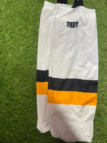 White 24’’ Junior Medium Premium Socks (New)