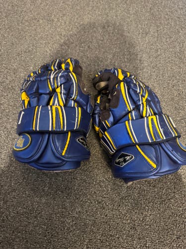 Warrior Macdaddy Lacrosse Gloves (Used)