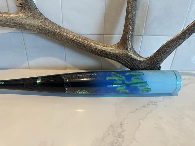 NIW 2027 Easton Hype Fire 34/31 (-3) BBCOR Baseball Bat