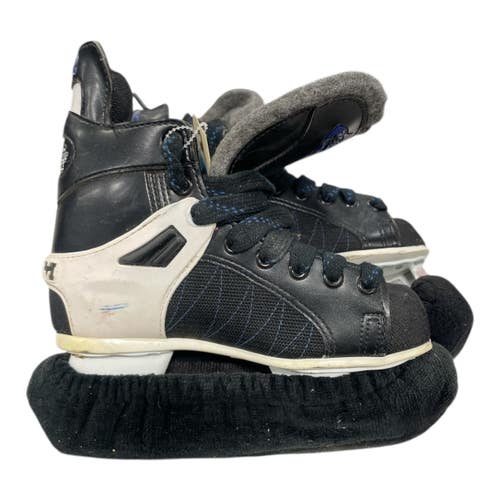 Used CCM INTEGRATED SUPPORT SYSTEM Youth Hockey Skate Adjustable 11735-S000357518