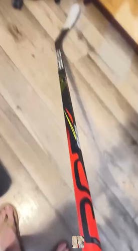 Senior Bauer Vapor APX2 Right Handed Hockey Stick P92 87 Flex (Used)
