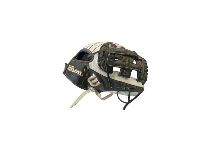 Used Wilson A1000 RH Throw Fastpitch Gloves White 12" 11859-S000034386