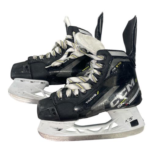 Used CCM TACKS AS570 Intermediate Hockey Skate Intermediate 3.5 11735-S000368013