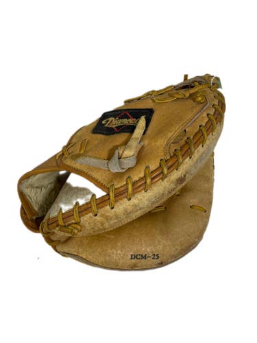 Used Diamond BB/SB Catchers RH Throw Brown 32" 11735-S000346861