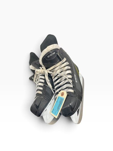 Used CCM 1052 Junior Hockey Skate Junior 03 11735-S000366975