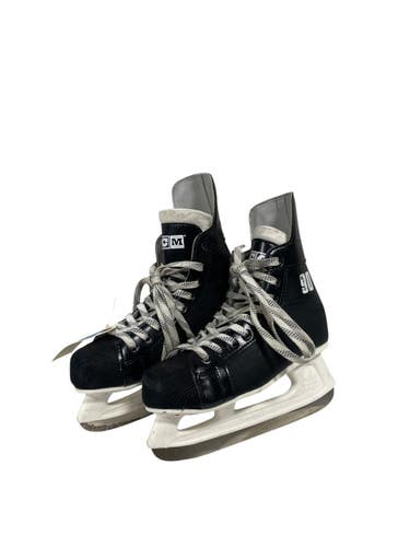 Used CCM CHMAMPION 90 Intermediate Hockey Skate Intermediate 5.0 11735-S000363879