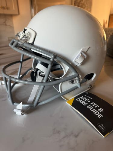 White Youth Medium Xenith X2E+ Helmet (New) M/L