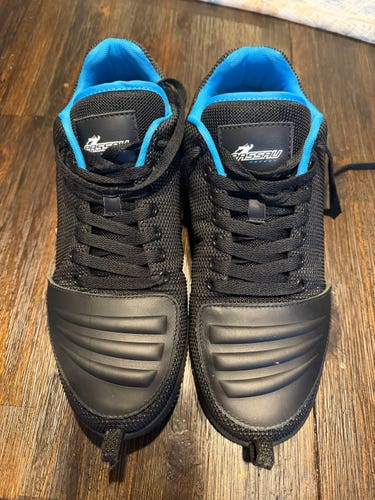 Passau Hockey Ball Hockey Goalie Shoes - Size 10 Mens