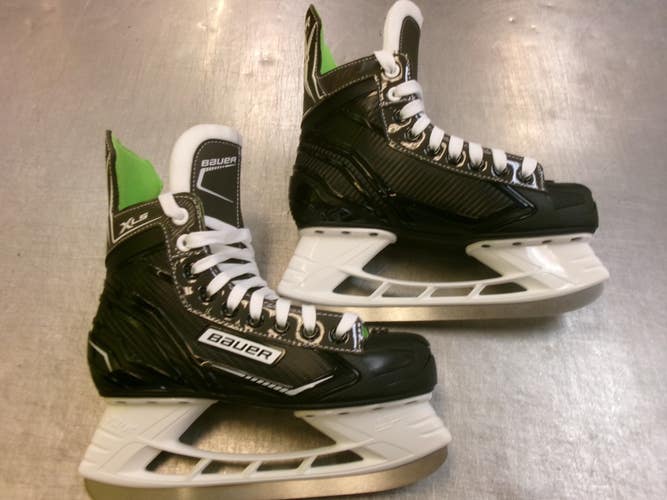 Used Bauer XLS Junior Hockey Skate Junior 05 11339-S000207897