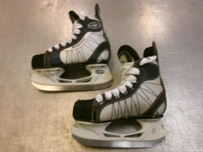 Used Easton TYPHOON Youth Hockey Skate Youth 10.0 11339-S000207918
