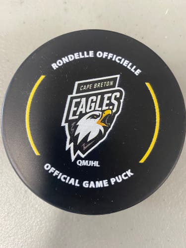 Cape Breton Eagles puck QMJHL