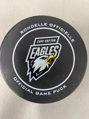 Cape Breton Eagles puck QMJHL
