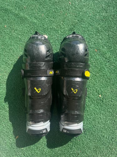 Intermediate Bauer Supreme M3 Shin Pads 13" (Used)