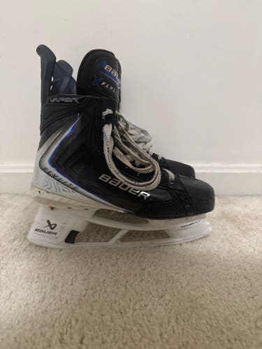 Black/White 2025 Bauer Vapor Flylite Hockey Skates Narrow Width 6 (Used)