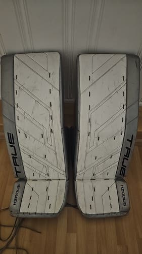 33" True HZRDUS Px4 Goalie Leg Pads (Used)
