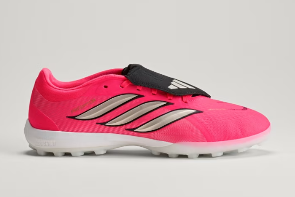 Size 9.5 - Predator Pro Fold-Over Tongue Turf Soccer Cleats mens hq2254