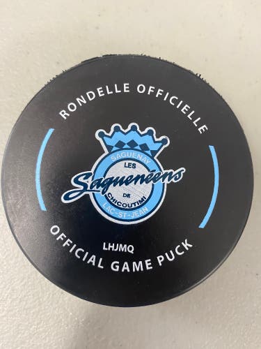 Chicoutimi Sagueneens puck
