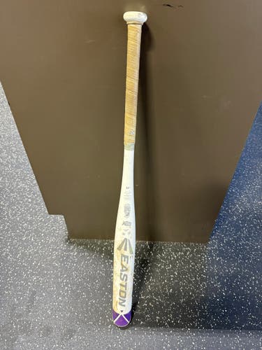 Easton Amethyst Alloy Bat (-11) 21 oz 32" (Used)