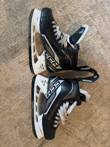 Black 2024 CCM Hockey Skates Wide Width Pro Stock 8.5 (Used)
