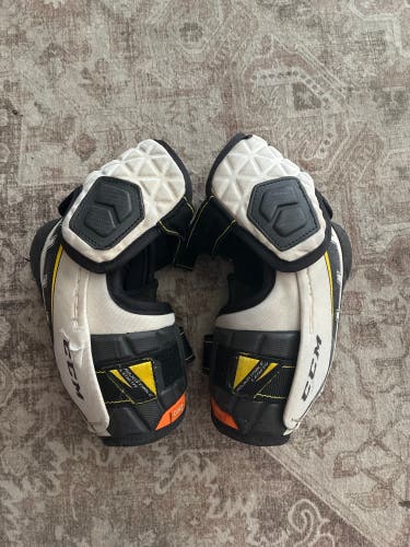 Pro Stock CCM Tacks Ultra Pro Elbow Pads