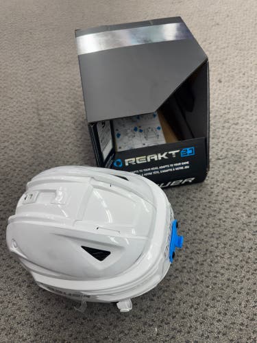 Small Bauer RE-AKT 3D Helmet (New) White