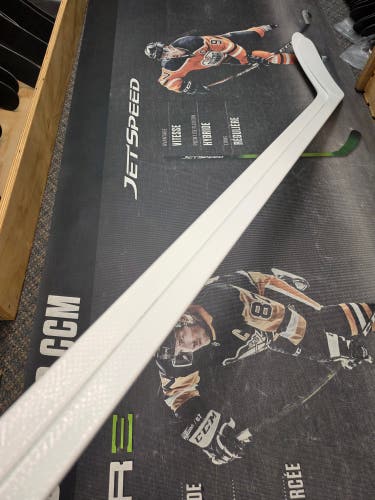 2 PACK | P28M | 85 Flex NEW! Senior Carbon Pro Extra Lite All White Left Hand Hockey Stick Pro Stock